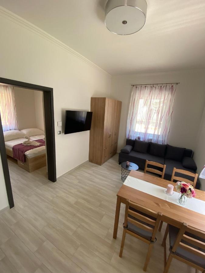 Karinthy Haz Guest House ชิโอฟก ภายนอก รูปภาพ