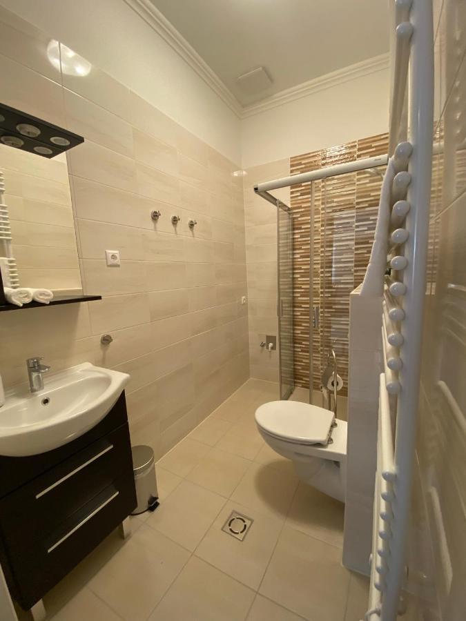 Karinthy Haz Guest House ชิโอฟก ภายนอก รูปภาพ