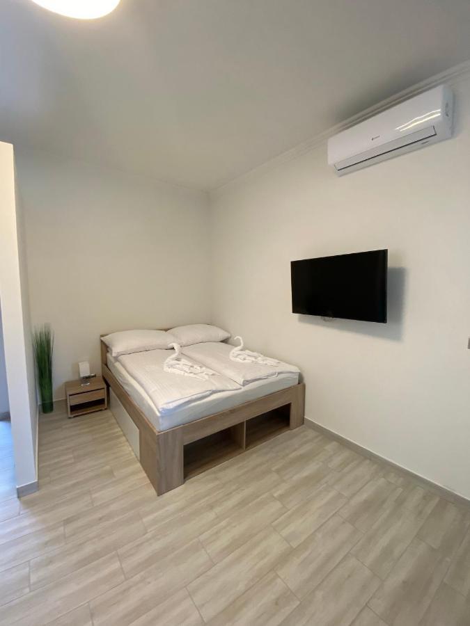 Karinthy Haz Guest House ชิโอฟก ภายนอก รูปภาพ