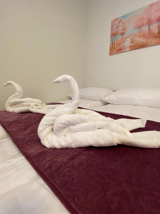 Karinthy Haz Guest House ชิโอฟก ภายนอก รูปภาพ