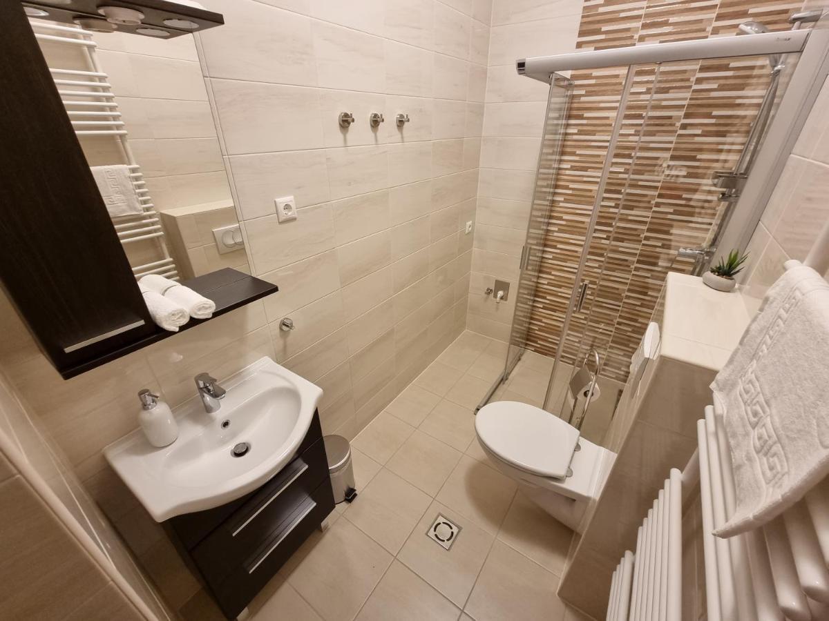 Karinthy Haz Guest House ชิโอฟก ภายนอก รูปภาพ