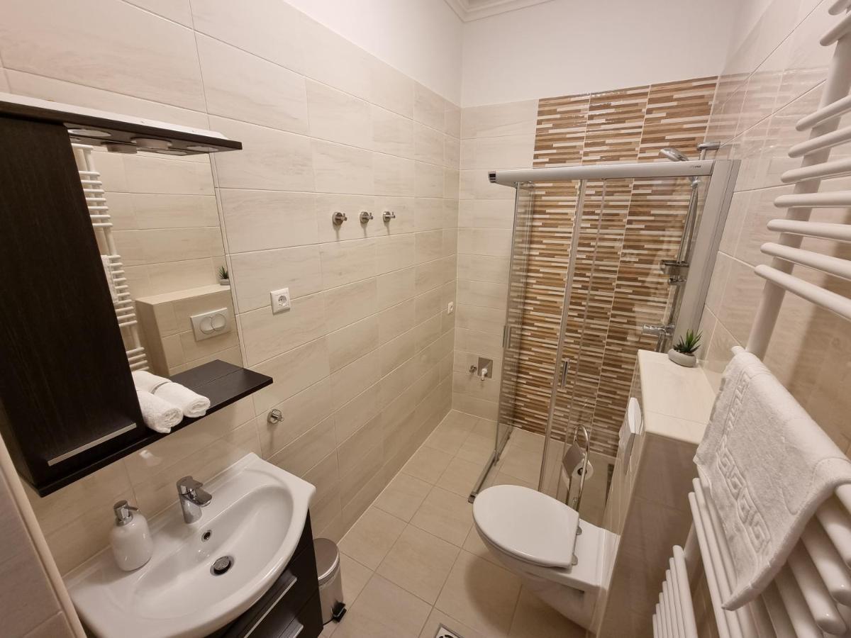 Karinthy Haz Guest House ชิโอฟก ภายนอก รูปภาพ
